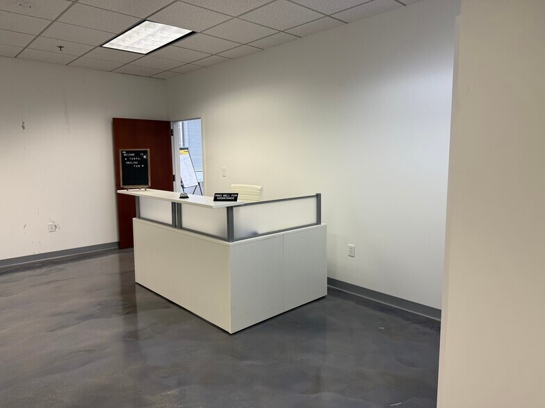 More Photos Of 5100 W Kennedy Blvd, Tampa Office For Lease