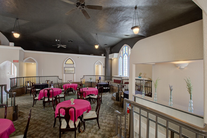 More Photos Of 809 Main Roseburg, Roseburg Lodge Meeting Hall For Sale