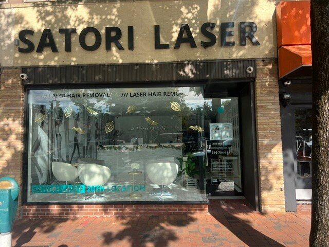 Primary Photo Of 33-43 Great Neck Rd, Great Neck Storefront Retail Office For Lease