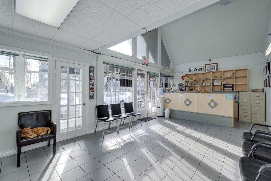 More Photos Of 3711-3763 Delbrook Ave, North Vancouver General Retail For Lease