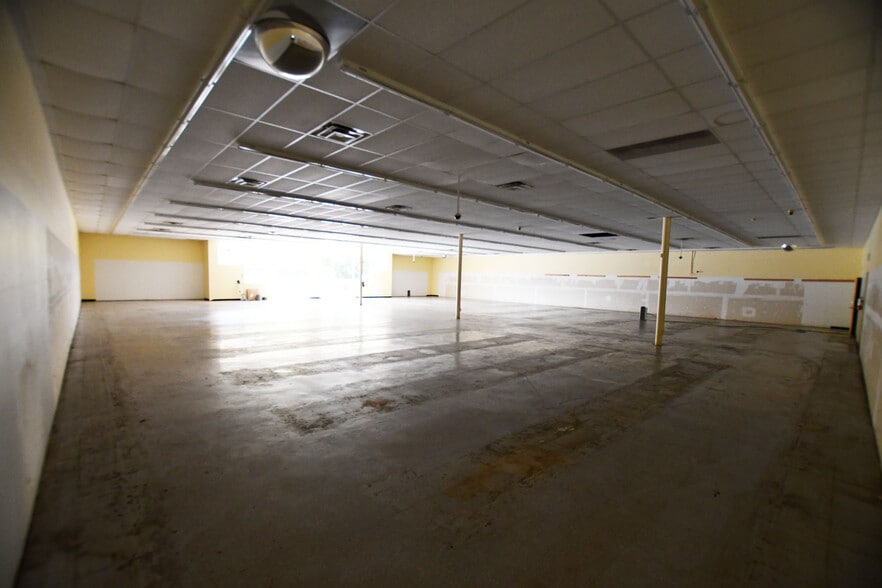 More Photos Of 1016 Winchester Rd, Irvine Freestanding For Lease