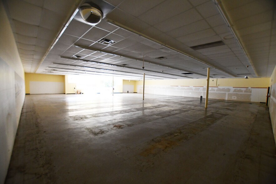 More Photos Of 1016 Winchester Rd, Irvine Freestanding For Lease