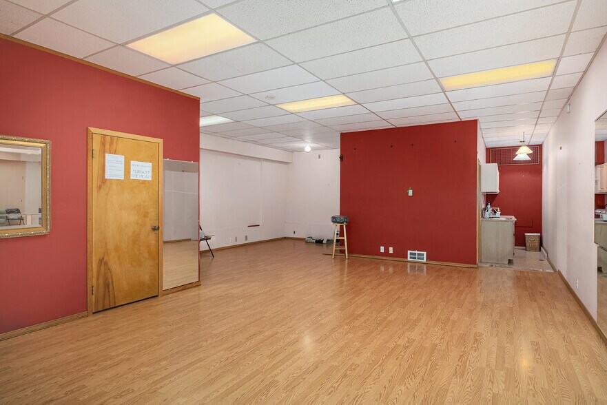More Photos Of 816 N 38th St, Seattle Apartments For Sale