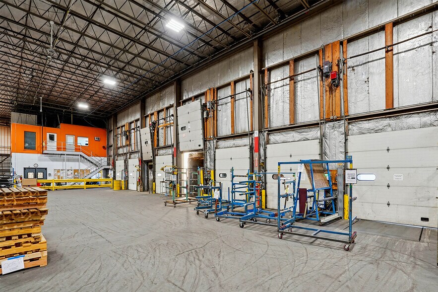 More Photos Of 1111 Purina Dr, Dubuque Warehouse For Sale