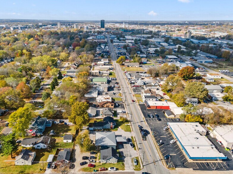 More Photos Of 1658 Saint Louis St, Springfield Office For Lease