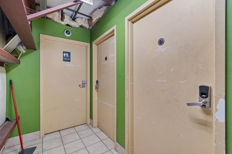 More Photos Of 9945 Race Track Rd, Tampa Industrial For Sale