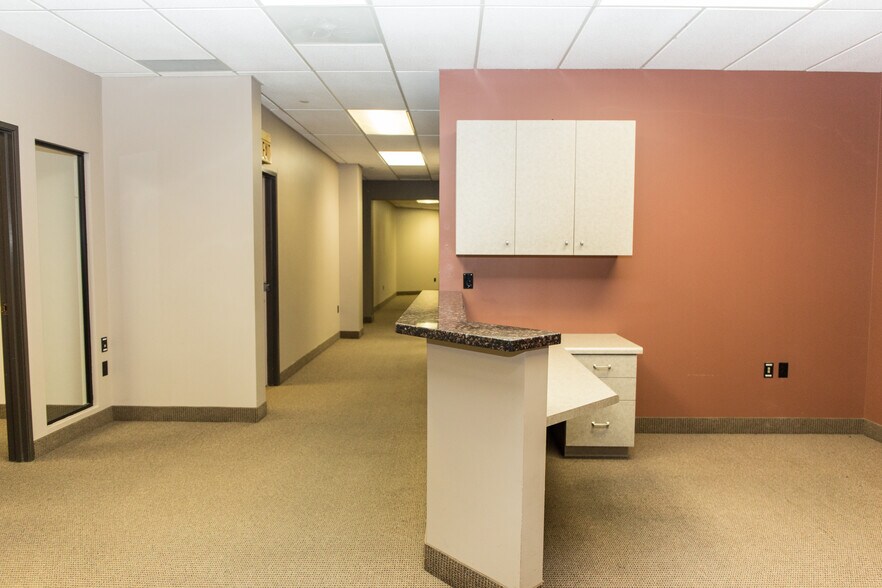 More Photos Of 40 N Center St, Mesa Office For Lease