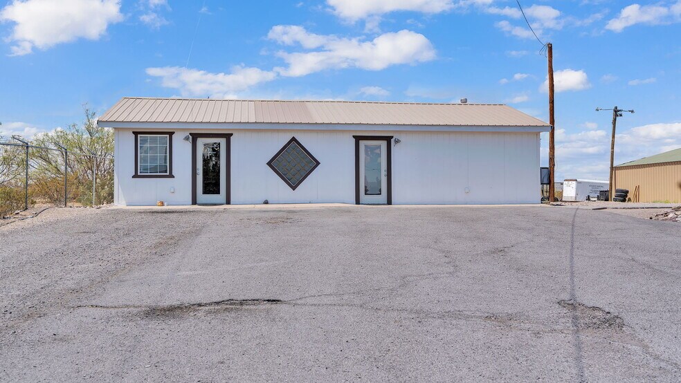 More Photos Of 779 NM-181, Elephant Butte Office Residential For Sale