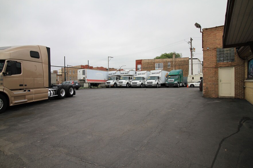 More Photos Of 1233 S Cicero Ave, Cicero Auto Repair For Sale