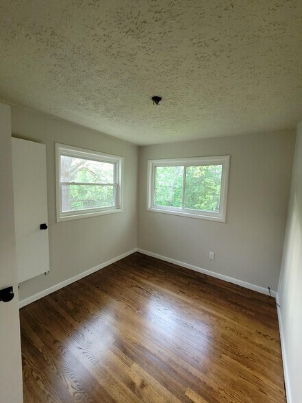 More Photos Of 380 W Outer Dr, Oak Ridge Apartments For Sale