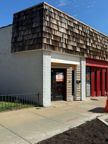 Primary Photo Of 2-10 Westport Rd, Kansas City Storefront For Lease