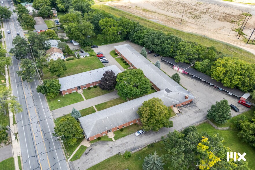 More Photos Of 2903 S Burdick St, Kalamazoo Apartments For Sale