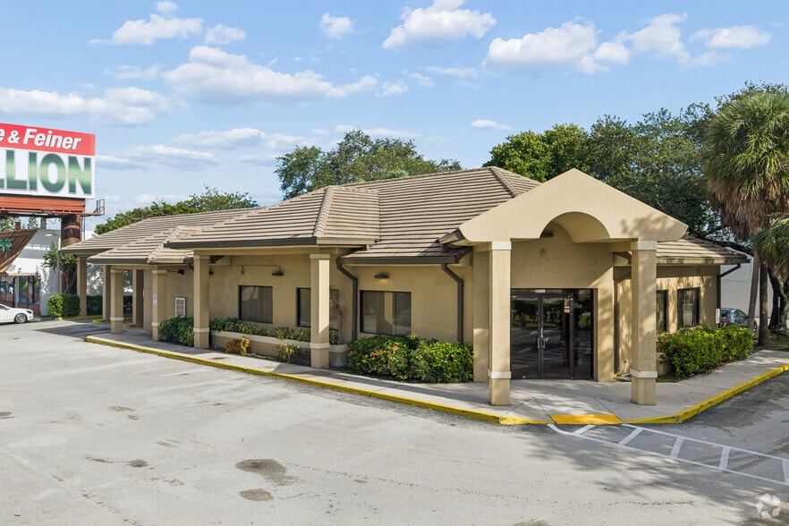 More Photos Of 5991 Anglers Ave, Fort Lauderdale Bank For Lease