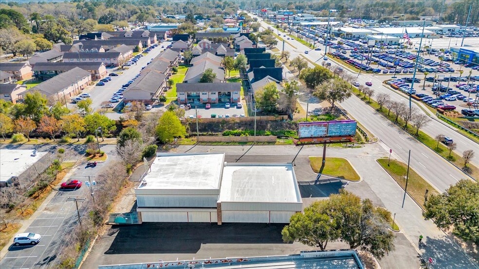 More Photos Of 8890 Abercorn St, Savannah Storefront Retail Office For Sale