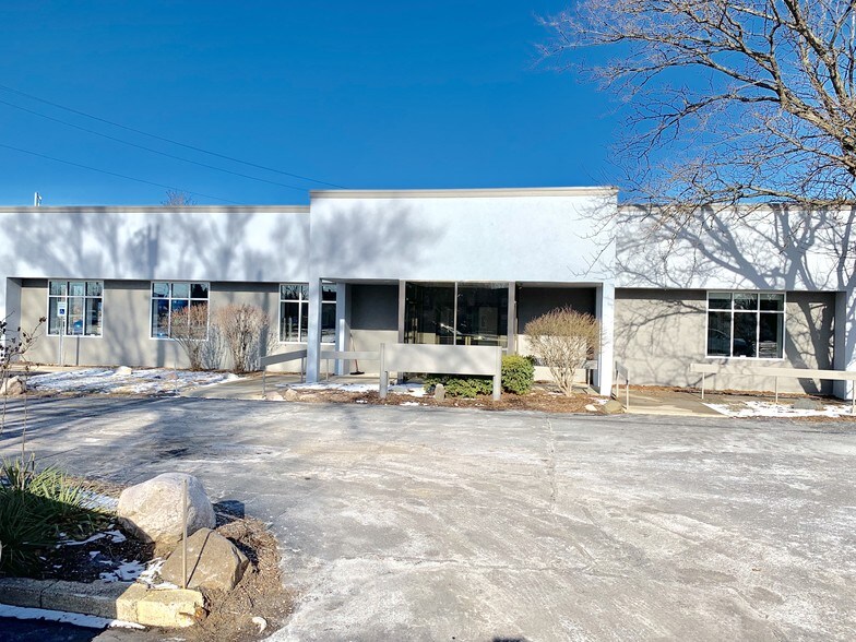 More Photos Of 653 Michigan Ave, Holland Freestanding For Lease