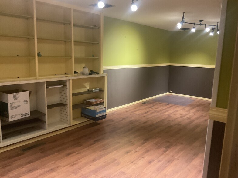 More Photos Of 145 Main st, Waitsburg Office For Lease