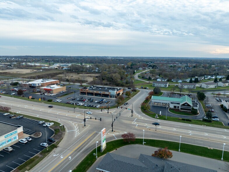 More Photos Of 1515 W Lane Rd, Machesney Park Office For Lease