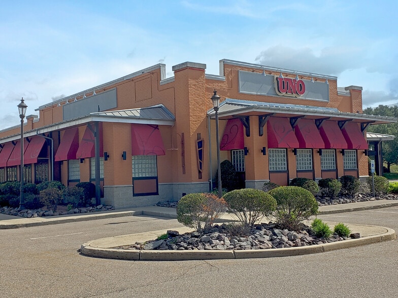 More Photos Of 1048 South St, Wrentham Restaurant For Lease