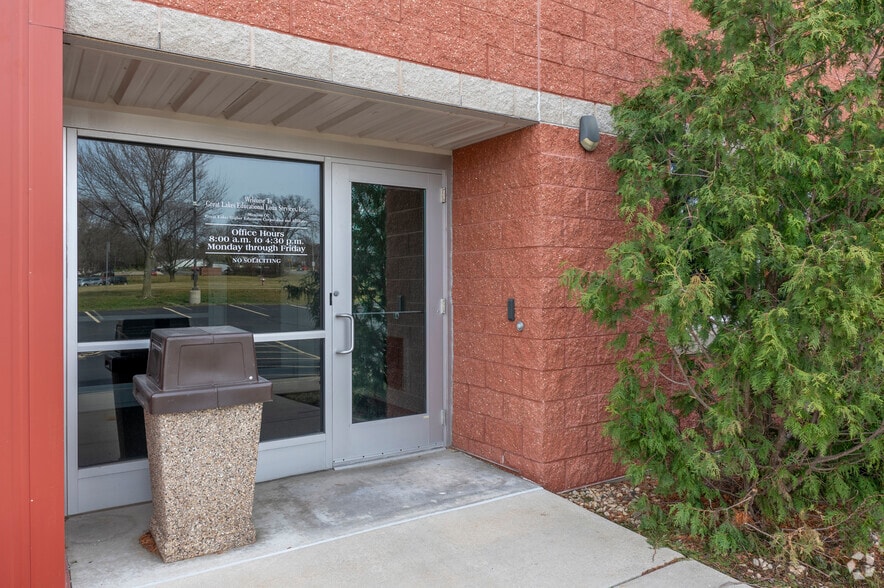 More Photos Of 2401 Grimm St, Madison Industrial For Sale