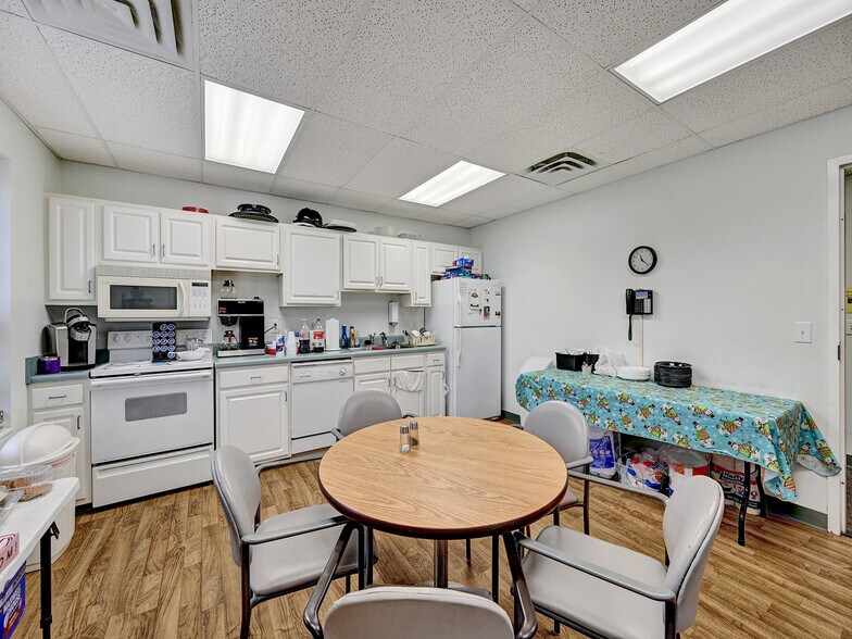 More Photos Of 124 Samaritans Ridge Rd, Elkin Medical For Sale