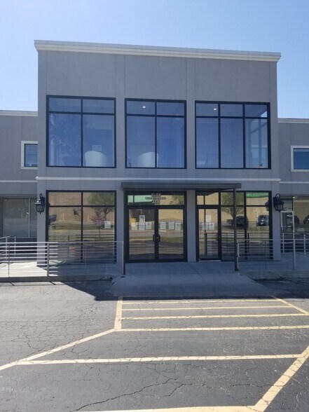 More Photos Of 3336 E 32nd St, Tulsa Medical For Lease