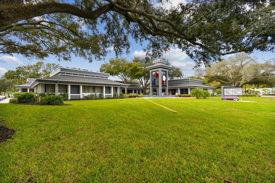 More Photos Of 3910 Northdale Blvd, Tampa Medical For Sale