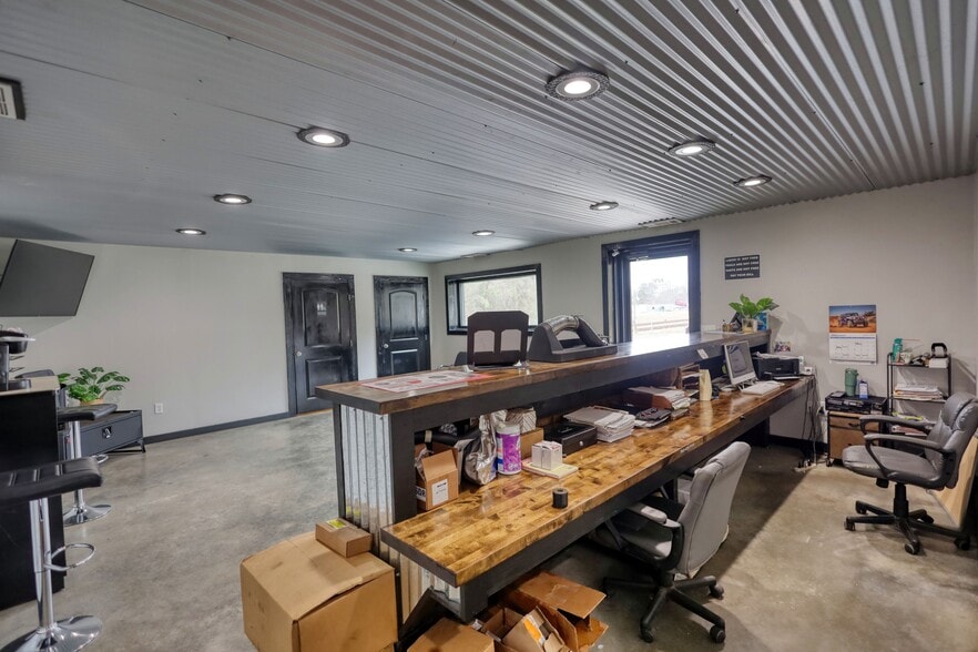More Photos Of 200 Railroad St, Monticello Industrial For Sale