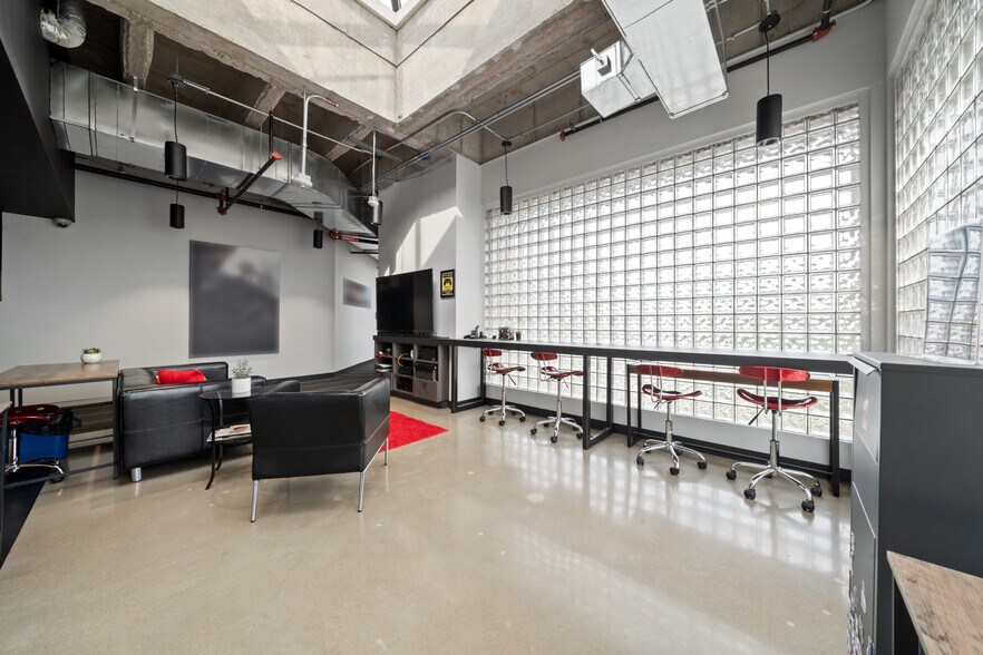 More Photos Of 7620 Guadalupe St, Austin Office For Lease