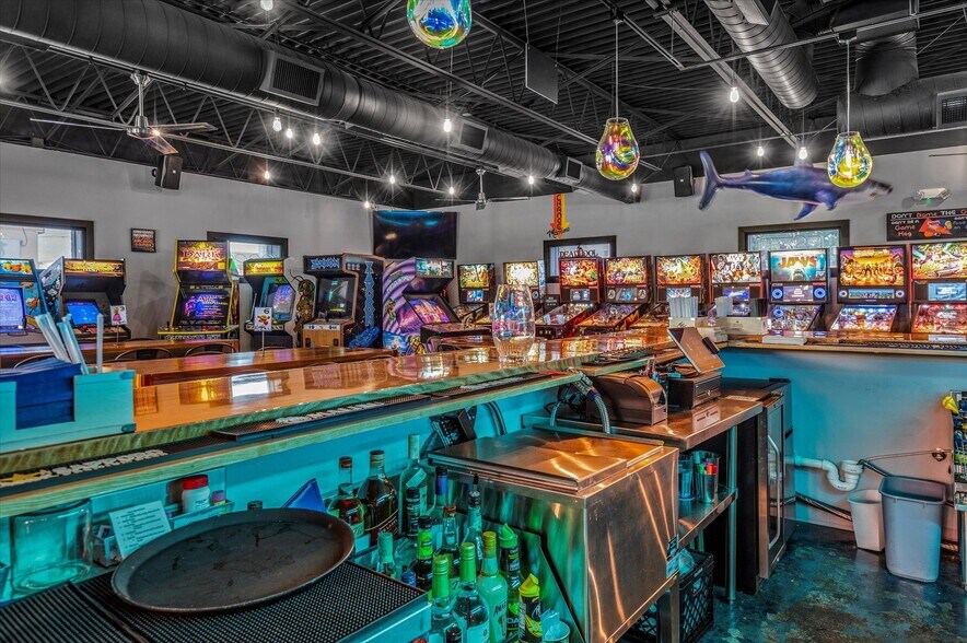 More Photos Of 622 SE Frank Phillips Blvd, Bartlesville Restaurant For Sale