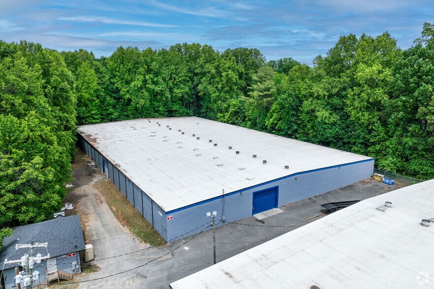 More Photos Of 5709 Robin Wood Ln, Winston-Salem Unknown For Lease