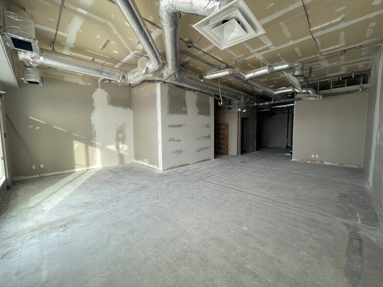 More Photos Of 3215 49 Ave, Red Deer Storefront For Lease