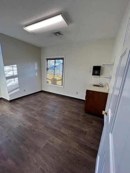 More Photos Of 171 Pleasant St, Concord Medical For Lease