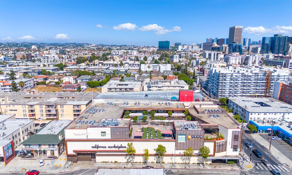 More Photos Of 450 S Western Ave, Los Angeles Freestanding For Lease