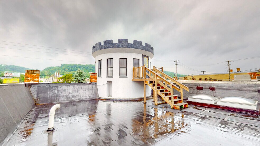 More Photos Of 501 Washington St, Steubenville Restaurant For Sale