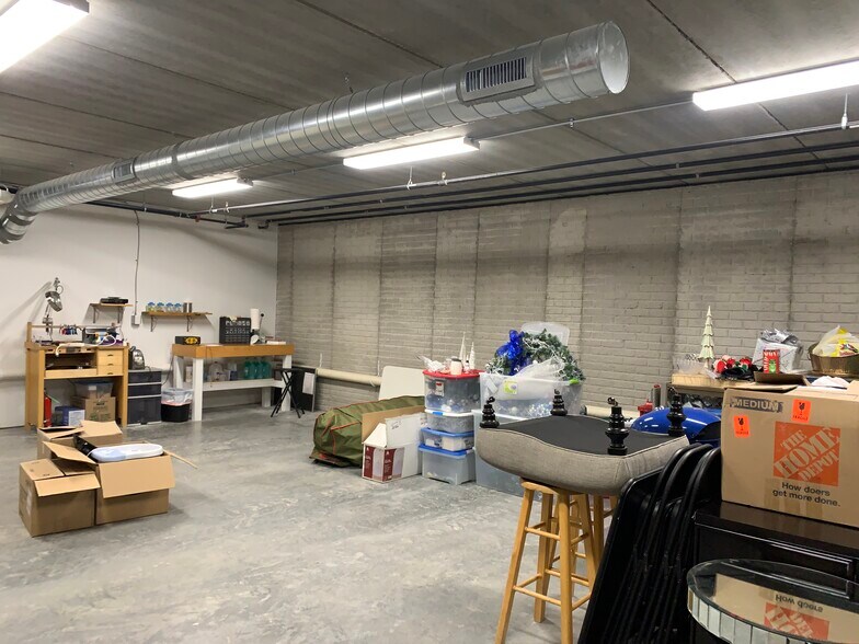 More Photos Of 2111-2115 E 12th St, Davenport Apartments For Sale