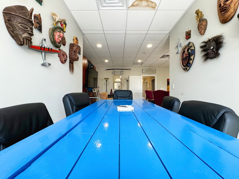More Photos Of 3976 Destination Dr, Osprey Storefront For Sale