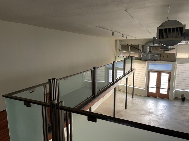 More Photos Of 2019-2023 Riverside Dr, Los Angeles Storefront Retail Office For Sale