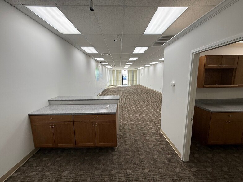 More Photos Of 1103 S 16th St, Clarinda General Retail For Lease