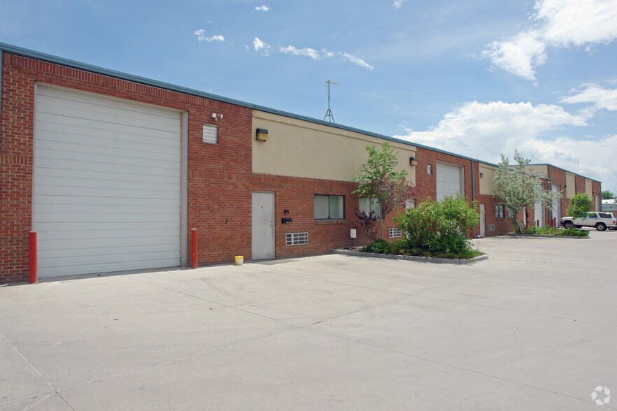 More Photos Of 6657 Colorado Blvd, Commerce City Warehouse For Lease