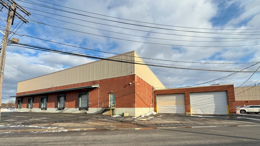 More Photos Of 440 Allwood Rd, Clifton Warehouse For Lease