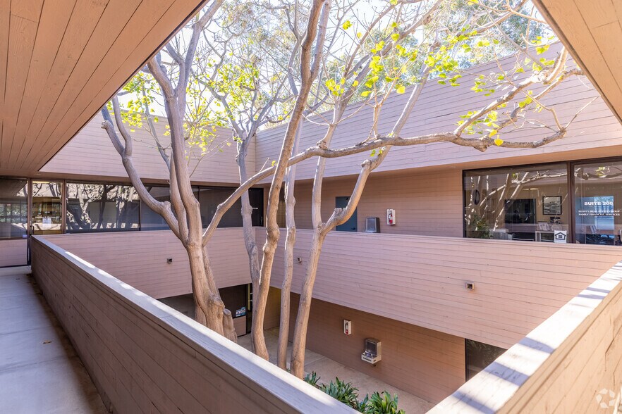 More Photos Of 9815 Carroll Canyon Rd, San Diego Office For Lease