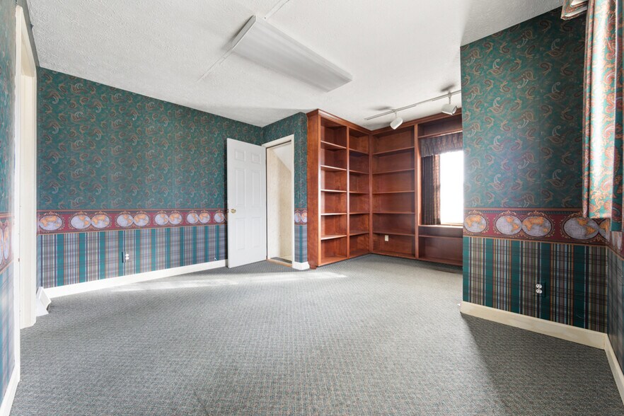 More Photos Of 9233 SR 14, Streetsboro Medical For Sale