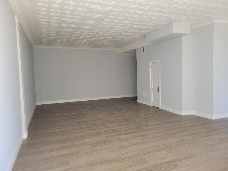 More Photos Of 5 Fifth Ave, Bay Shore Office For Lease