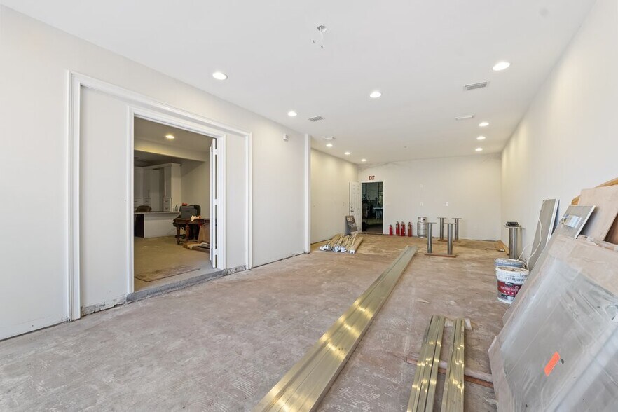 More Photos Of 5154-5200 W Beaver St, Jacksonville Warehouse For Lease