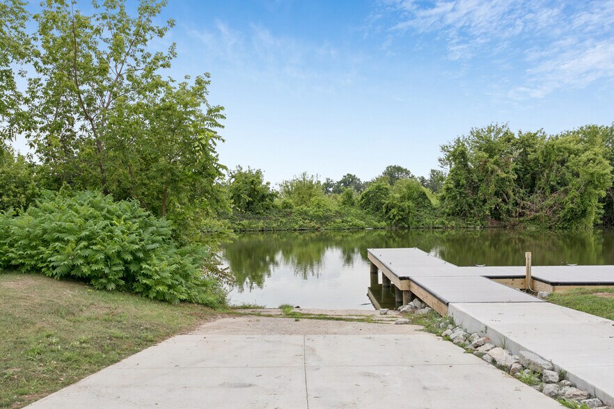 More Photos Of 100 Water St, Menasha General Retail For Sale