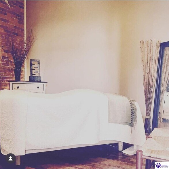 More Photos Of 130 E Main St, Campbellsville Storefront Retail Office For Sale