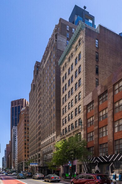 More Photos Of 16 E 34th St, New York Office For Lease