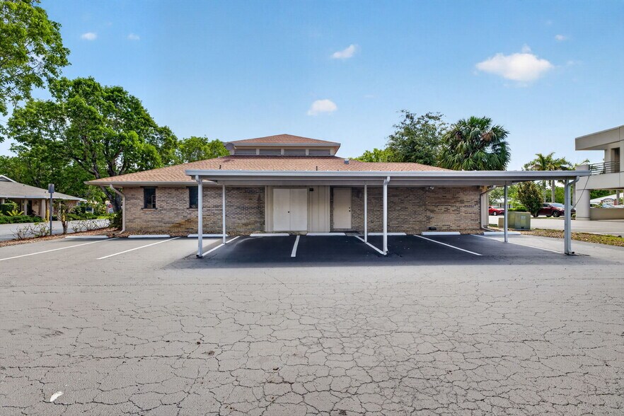 More Photos Of 45 Barkley Cir, Fort Myers Medical For Lease