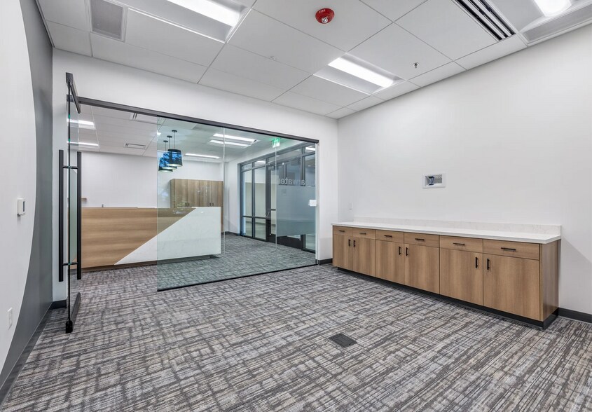 More Photos Of 2929 W Navigator Dr, Meridian Office For Lease