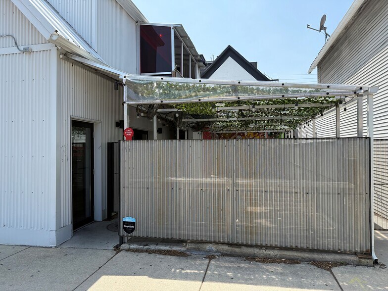 More Photos Of 2234-2236 N Western Ave, Chicago Apartments For Lease